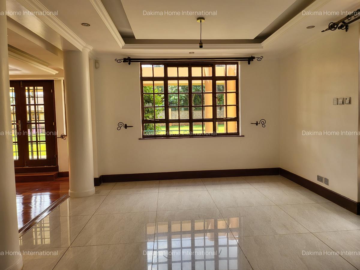 5 Bed House with En Suite in Runda - 4