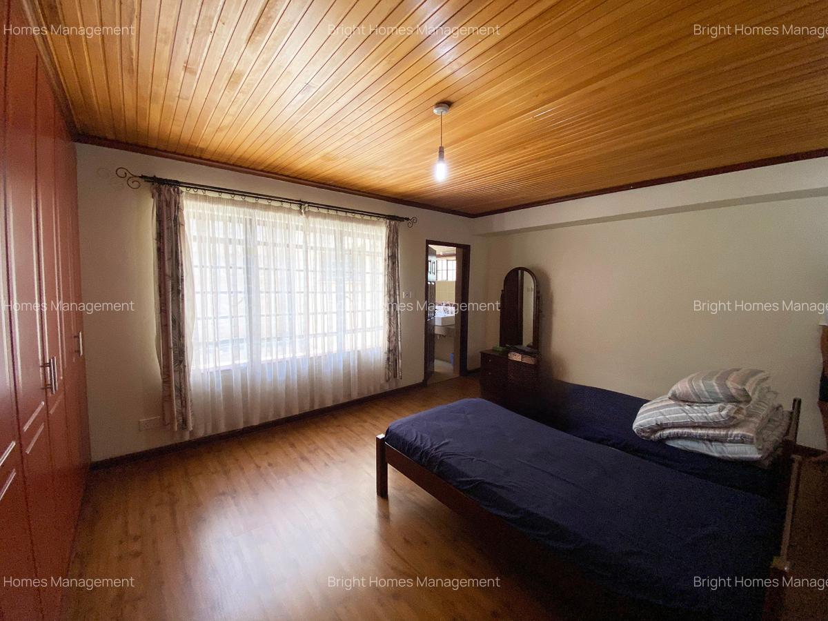 5 Bed Townhouse with En Suite in Spring Valley - 13