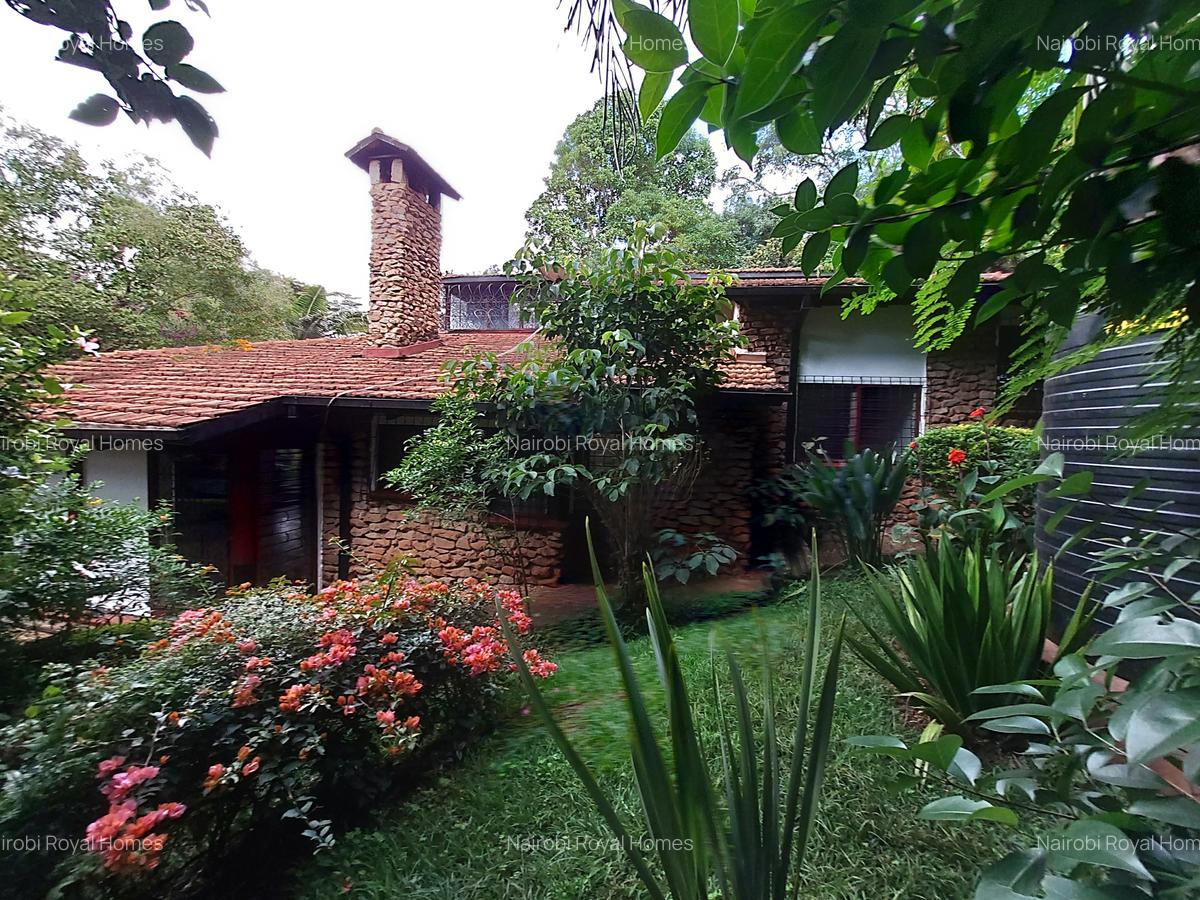 4 Bed House with En Suite at Lake View - 7