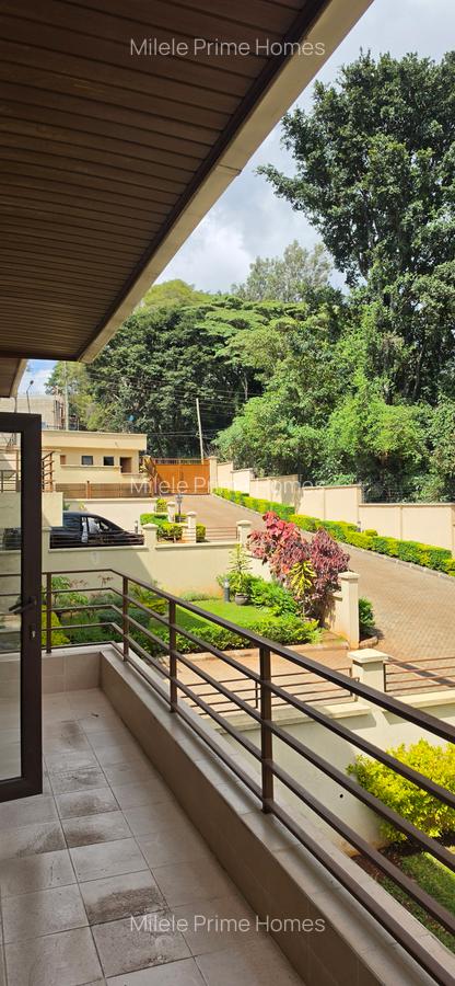 5 Bed Villa with En Suite in Lavington - 3