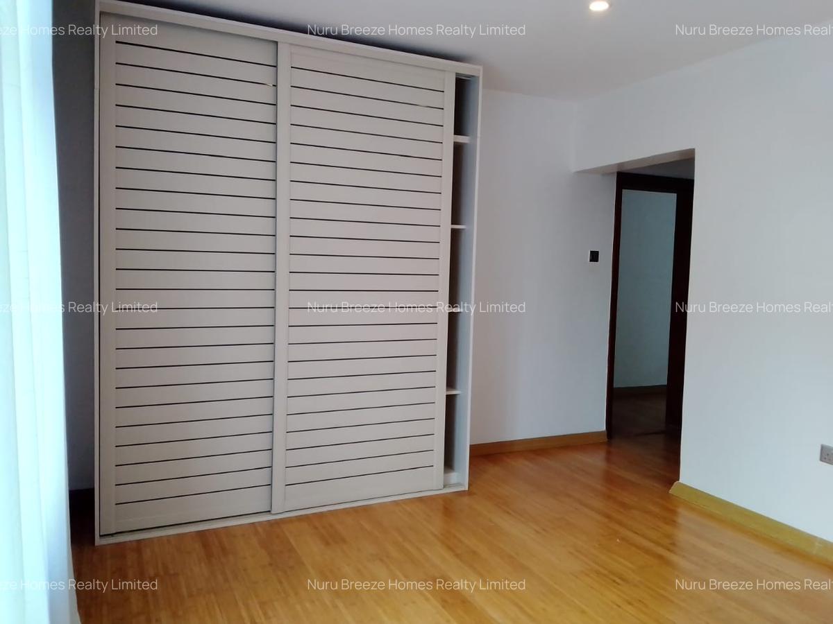 5 Bed Townhouse with En Suite in Lavington - 20