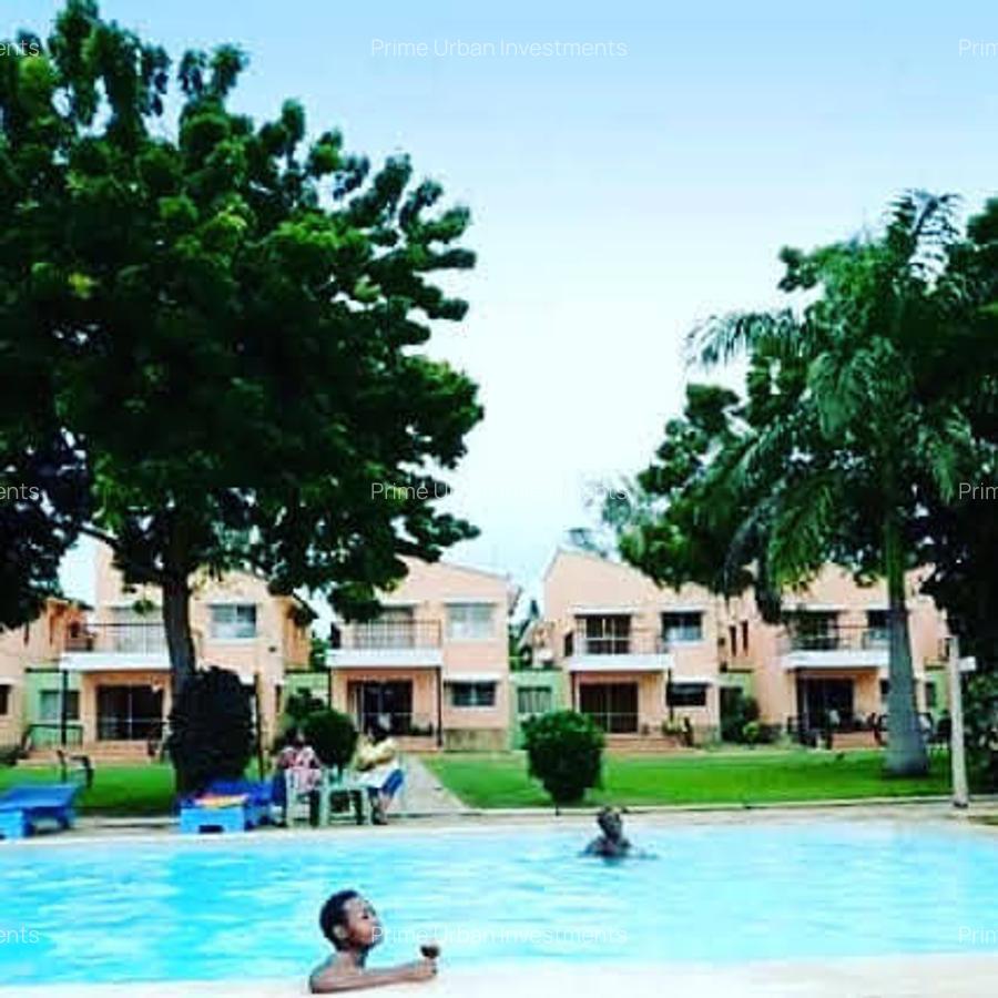 Furnished Commercial Property with Service Charge Included in Nyali Area - 15