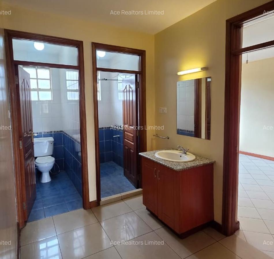 3 Bed Apartment with En Suite at 3Rd Parklands Nairobi - 9