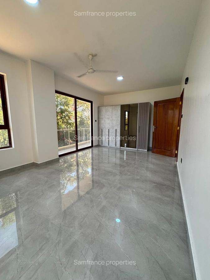 Serviced 3 Bed Apartment with En Suite at Mount Kenya Road - 9