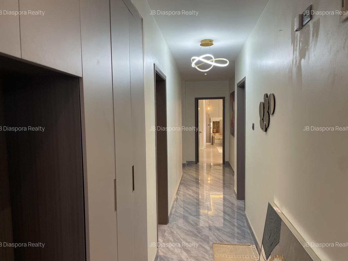 4 Bed Apartment with En Suite at Parklands - 9