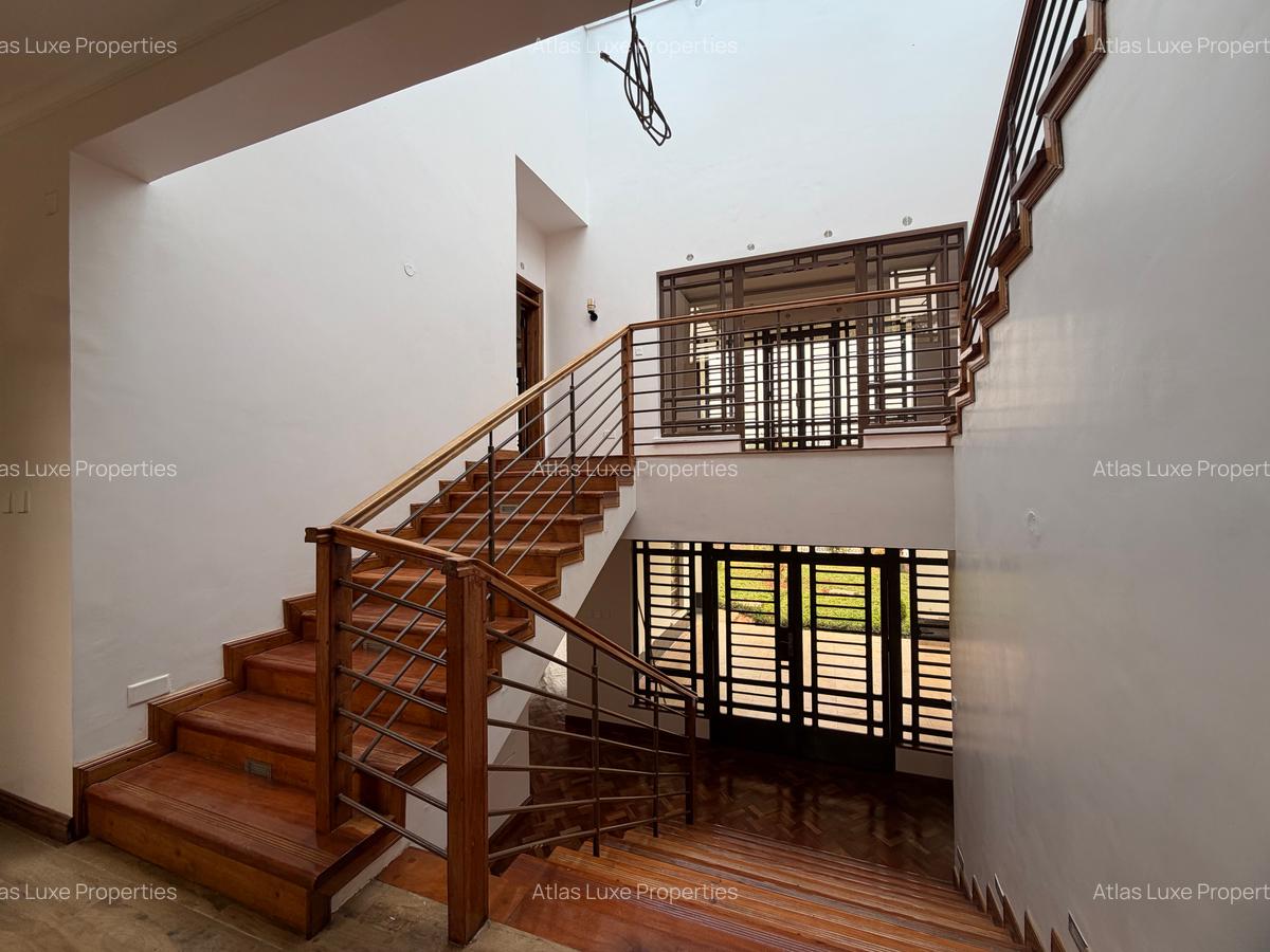 5 Bed House with En Suite at Mushroom Gardens - 13