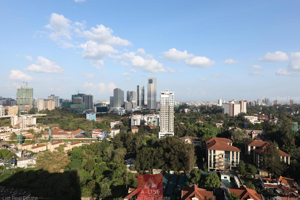 3 Bed Apartment with Swimming Pool at Riverside Drive - 16