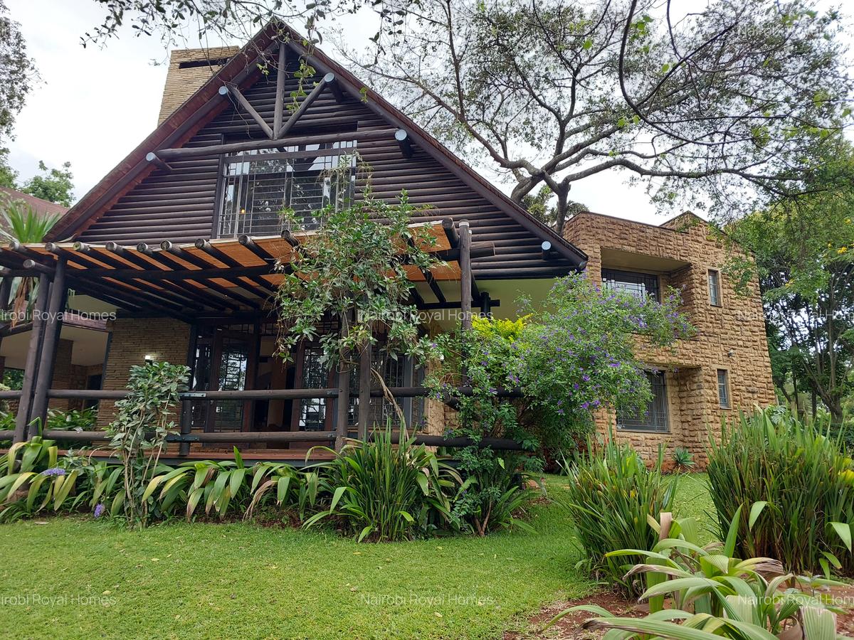 5 Bed House with En Suite at Lake View - 1