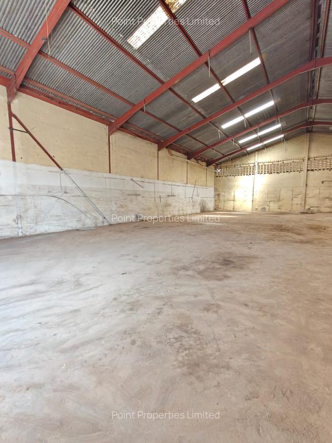Warehouse with Parking in Industrial Area - 3