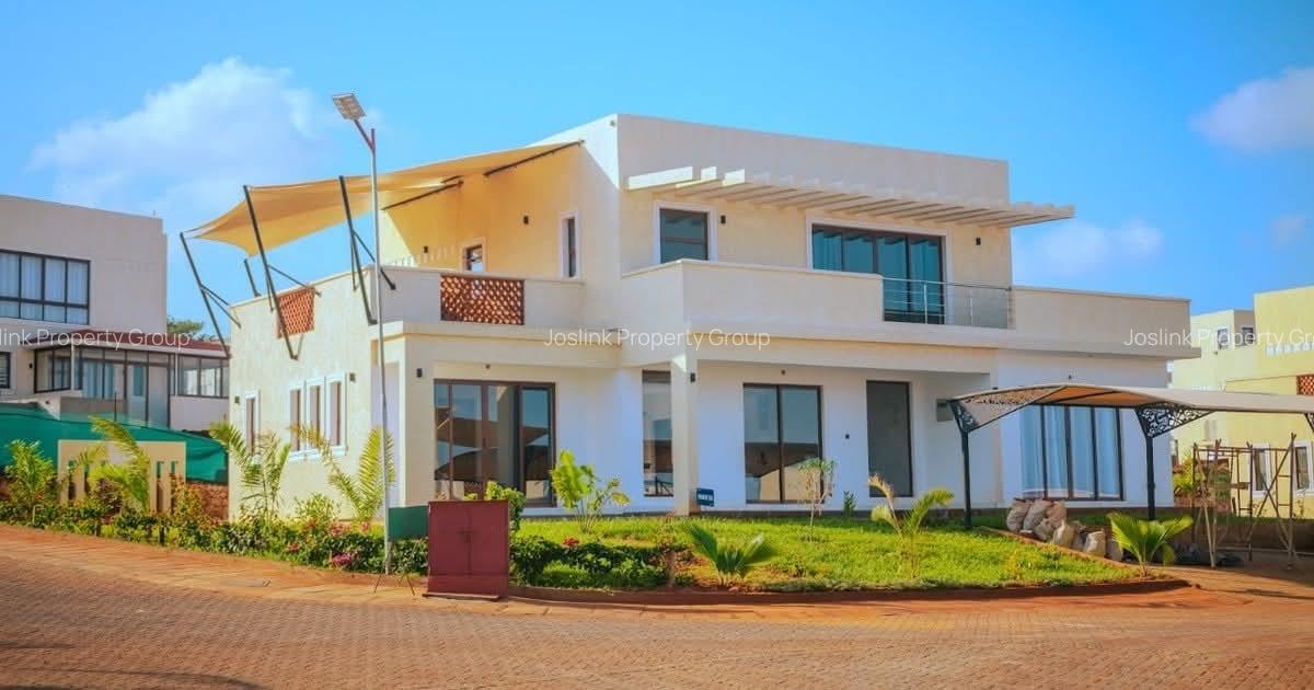4 Bed Apartment with En Suite at Mt Kenya - 13