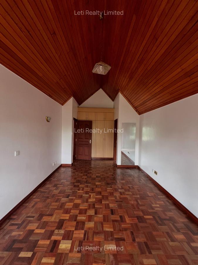 5 Bed Townhouse with En Suite in Lavington - 17