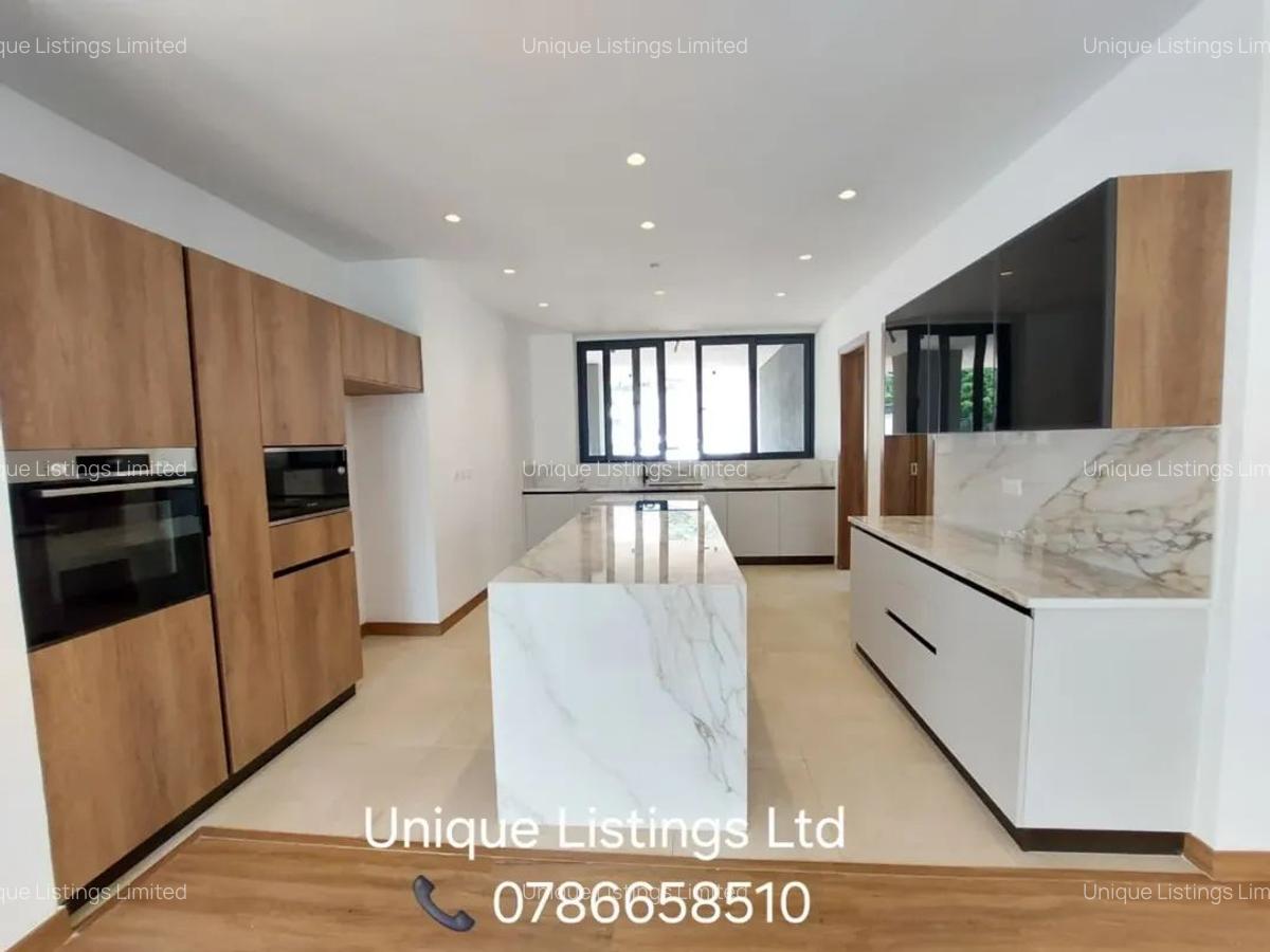 5 Bed House with En Suite in Nyari - 4