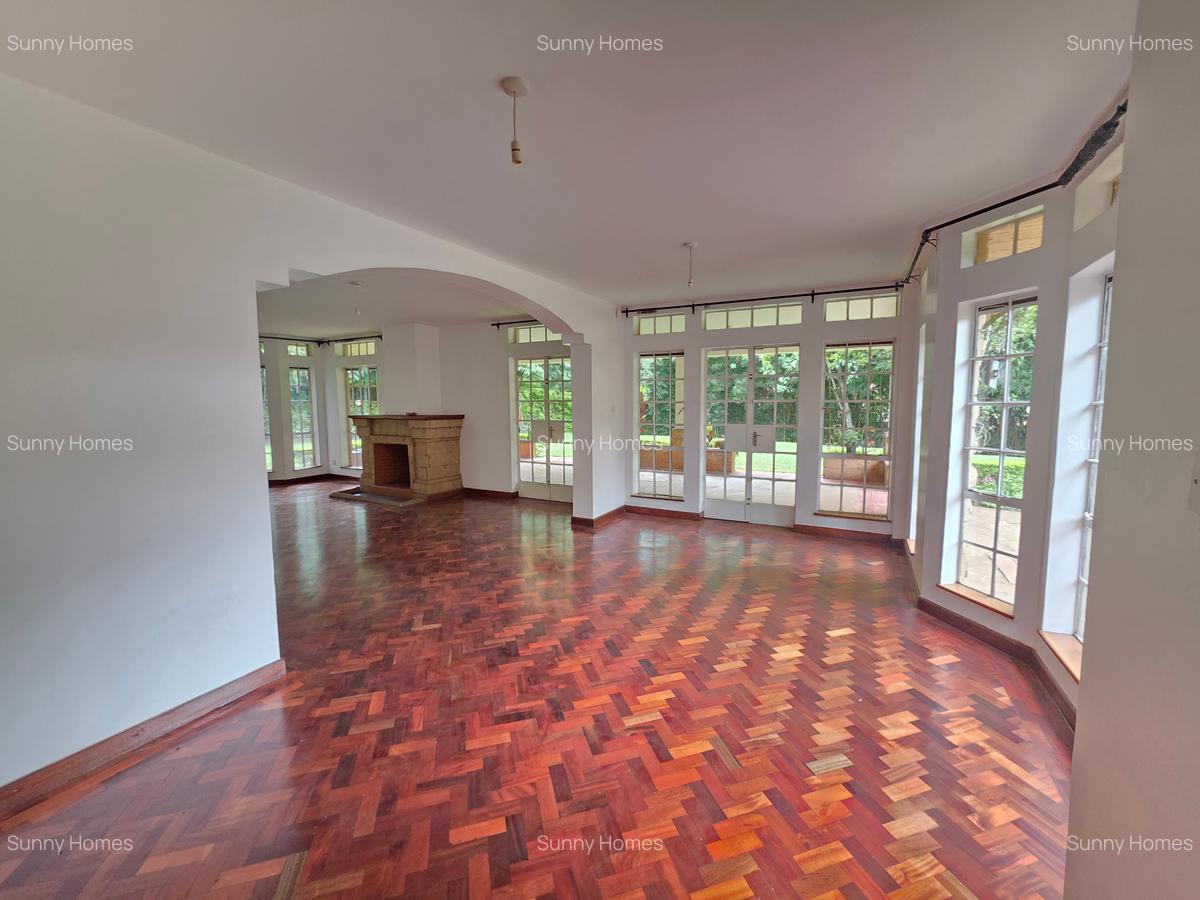 5 Bed Townhouse with En Suite at Rossylin Lone Tree - 3