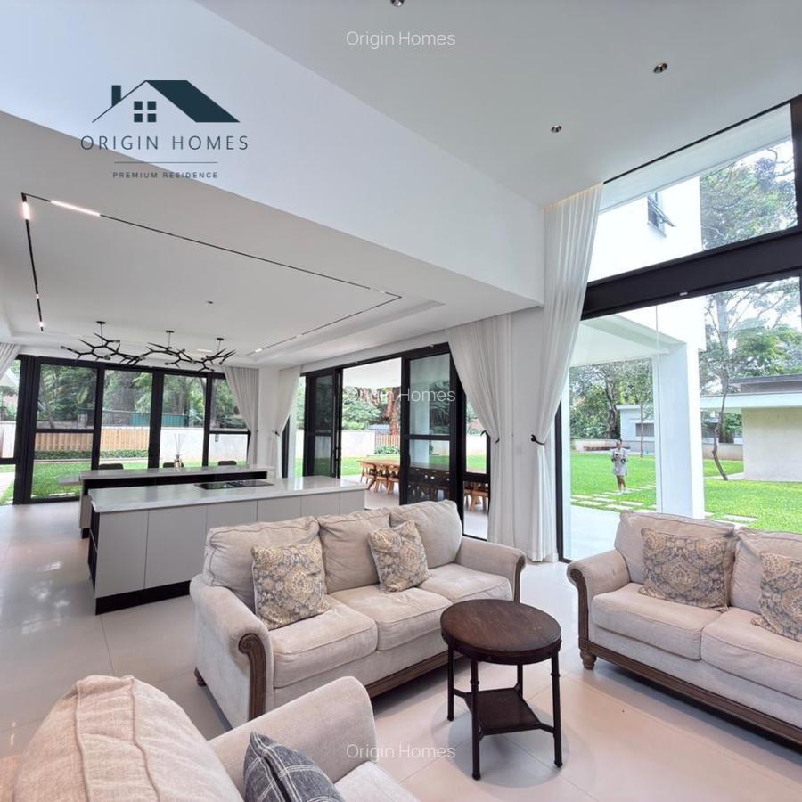6 Bed Villa with En Suite at Lavington - 4