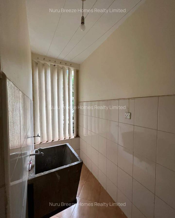 2 Bed Apartment with En Suite in Brookside - 10