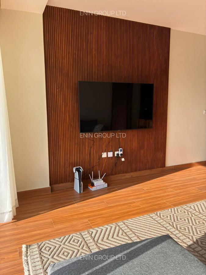 Serviced 2 Bed Apartment with En Suite at Riverside Drive - 10