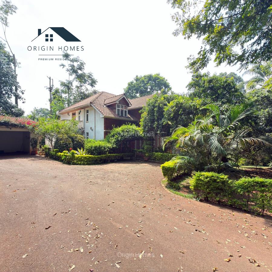 5 Bed House with En Suite at Rosslyn - 1