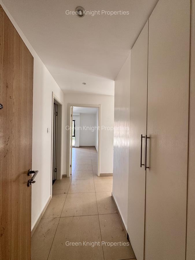 Serviced 1 Bed Apartment with En Suite in Lavington - 13