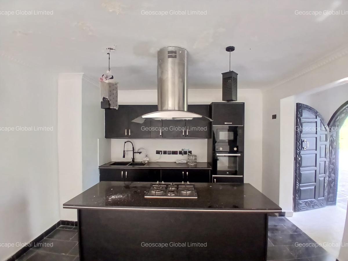 3 Bed House with En Suite in Runda - 11