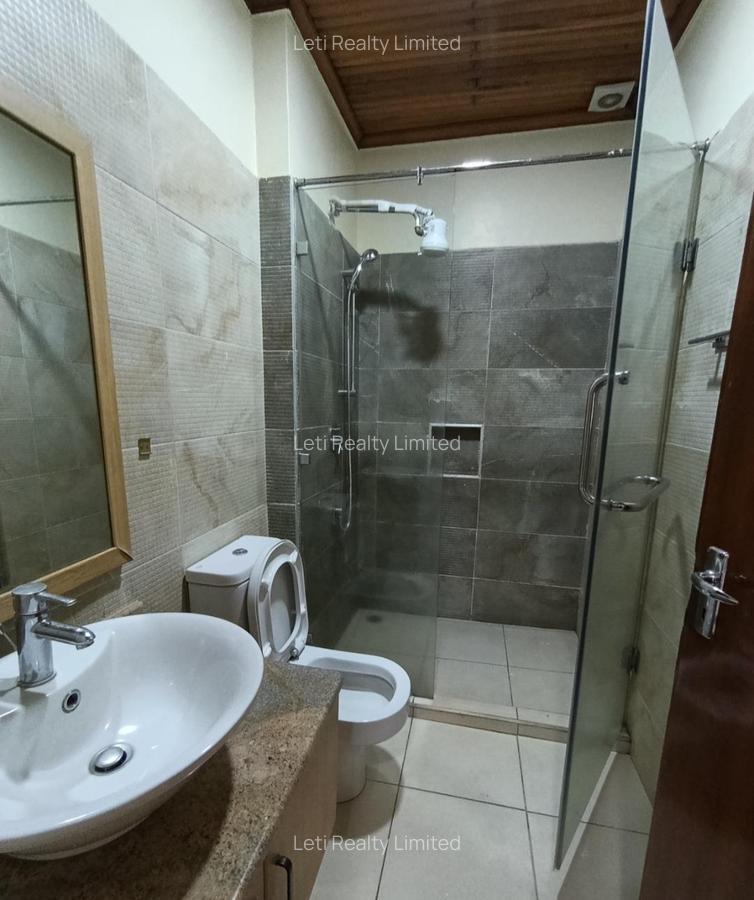 5 Bed Townhouse with En Suite in Kilimani - 10