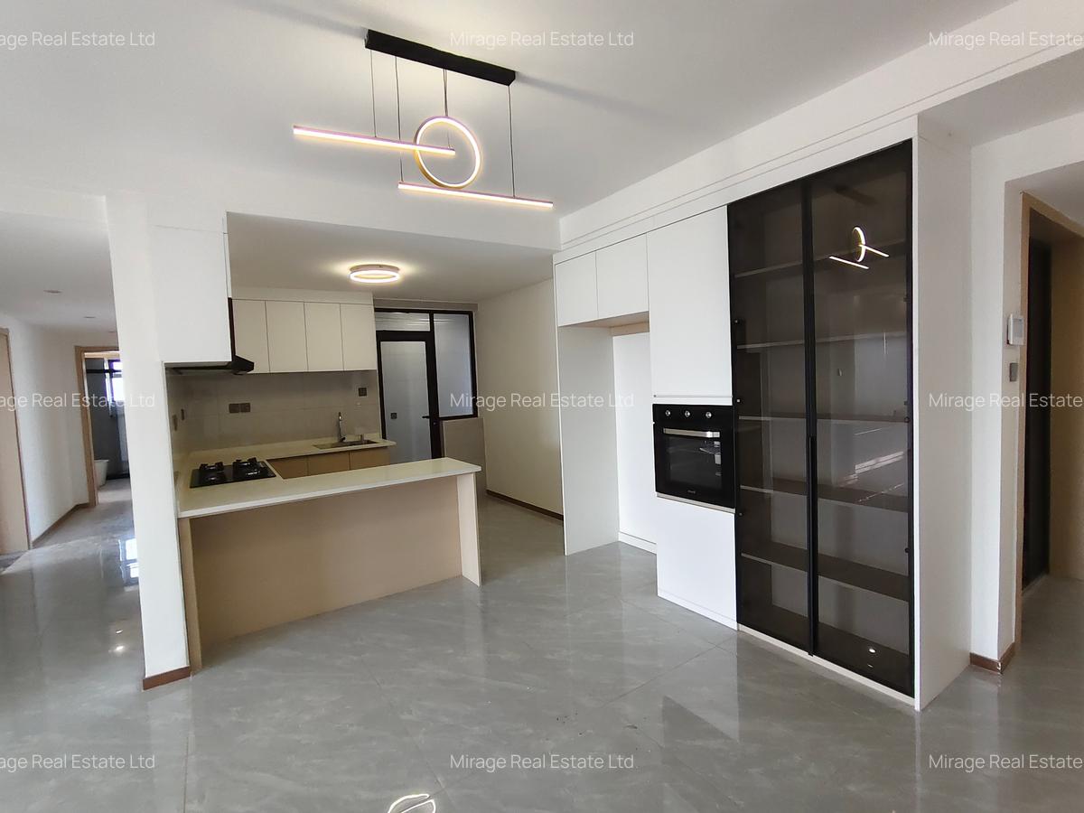 3 Bed Apartment with En Suite in Riverside - 16