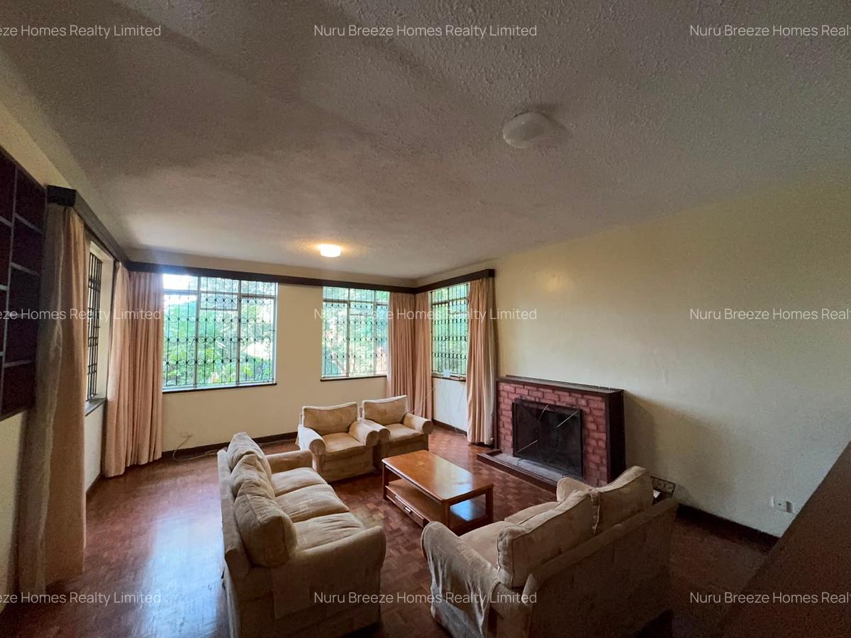 4 Bed House with En Suite in Nyari - 2