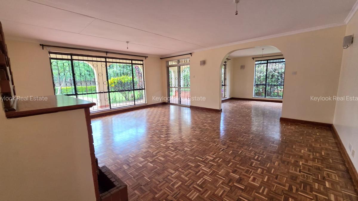5 Bed House with En Suite at Mountain View Estate - 6