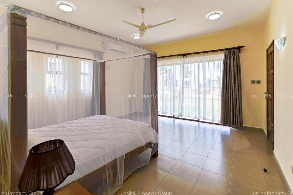 Serviced 3 Bed Apartment with En Suite in Mombasa CBD - 7