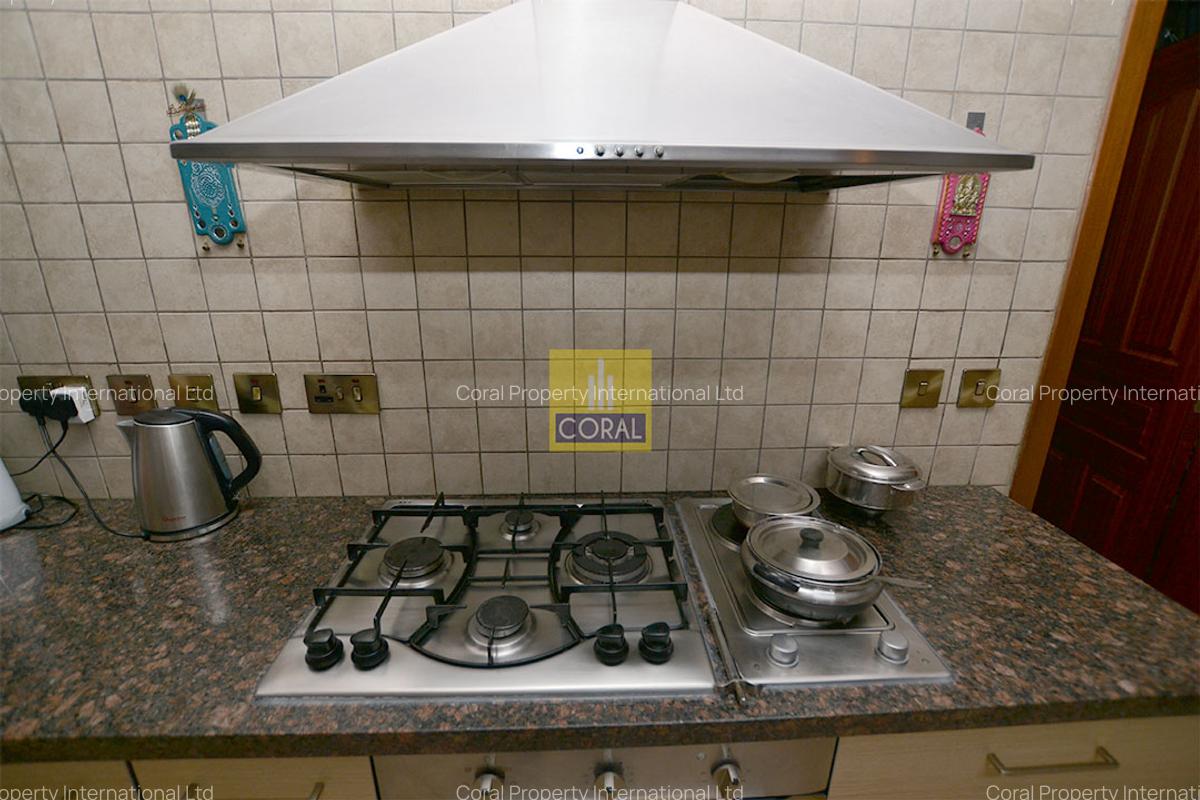 3 Bed Apartment with Lift in Parklands - 6