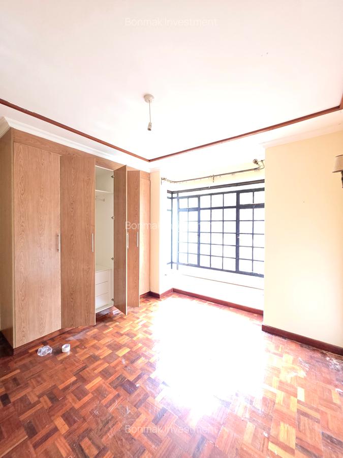 4 Bed Townhouse with En Suite at Lavington Green - 13