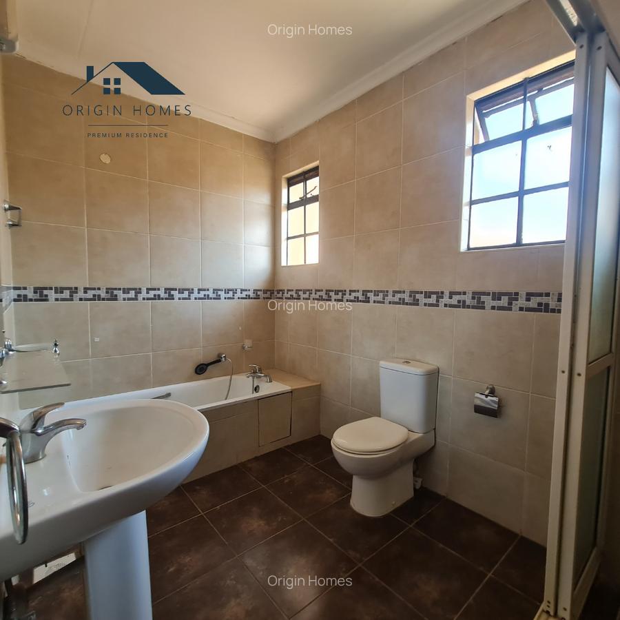 3 Bed Apartment with En Suite at Riverside Drive - 17