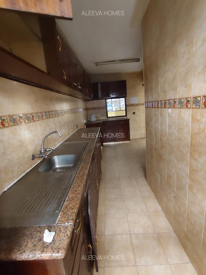 4 Bed Villa with En Suite in Kileleshwa - 11