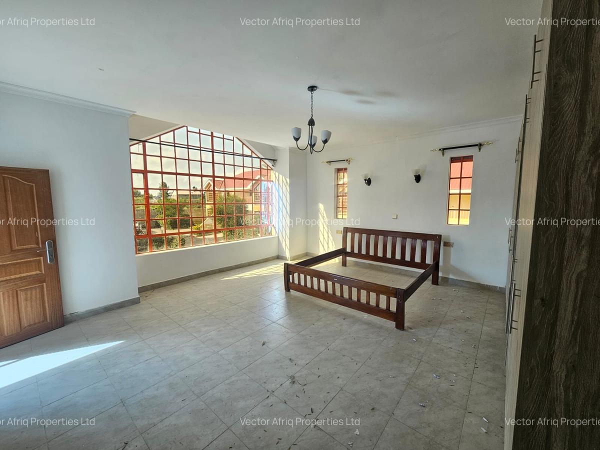 4 Bed Townhouse with Garden in Kitengela - 2