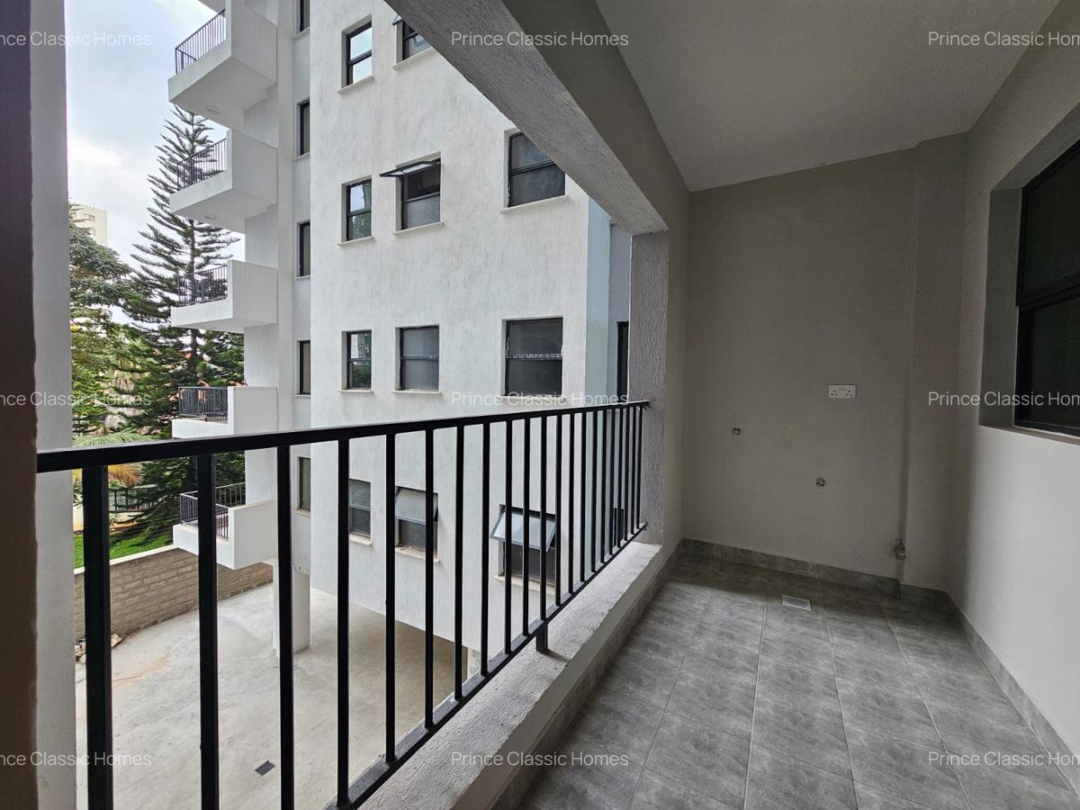 3 Bed Apartment with En Suite in Lavington - 9