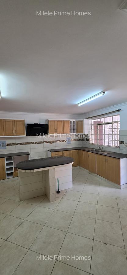 5 Bed Villa with En Suite at Runda Road - 4
