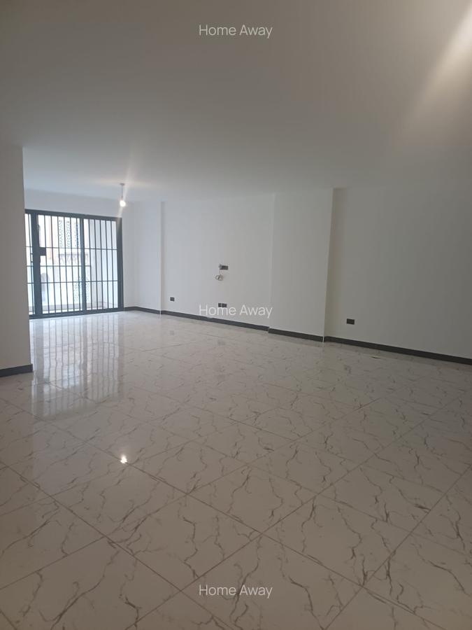 4 Bed Apartment with En Suite at 3Rd Avenue - 1