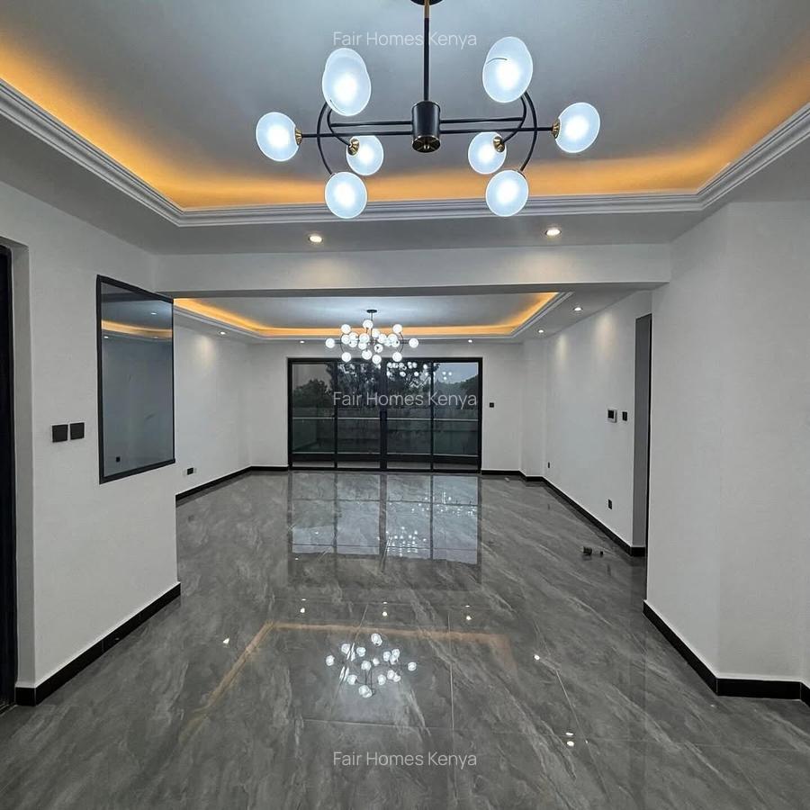 4 Bed Apartment with En Suite at Valley Arcade - 2