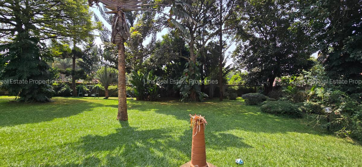 5 Bed House with En Suite in Runda - 4