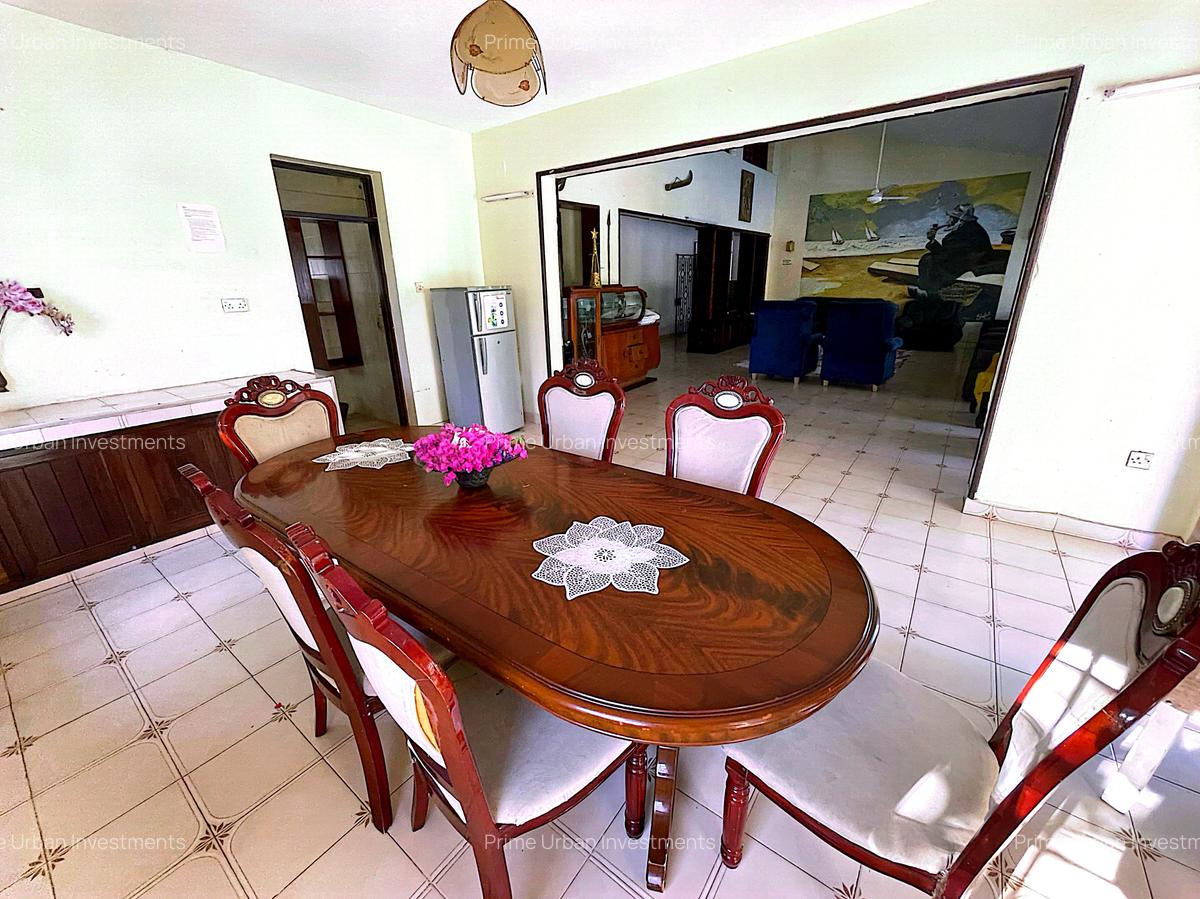 7 Bed Villa with En Suite at Mj - Marina - 13