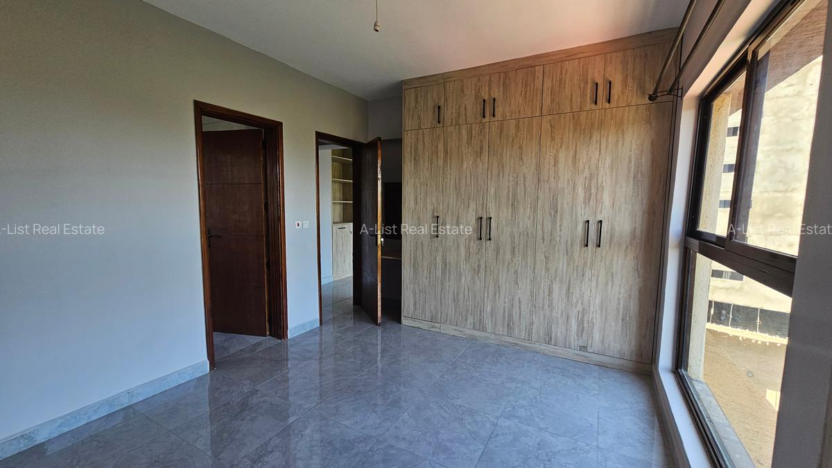 2 Bed Apartment with En Suite at Brookside Drive - 11