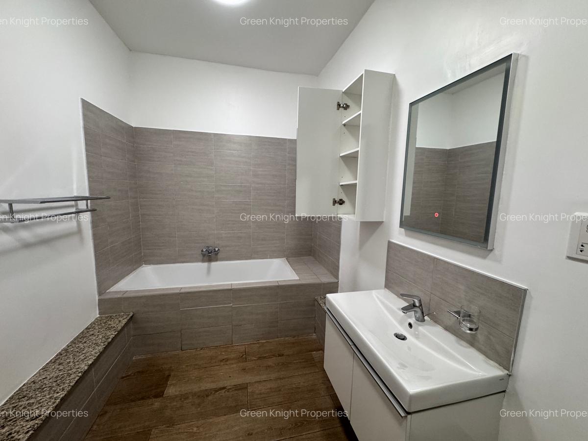 Serviced 3 Bed Apartment with En Suite in Westlands Area - 7
