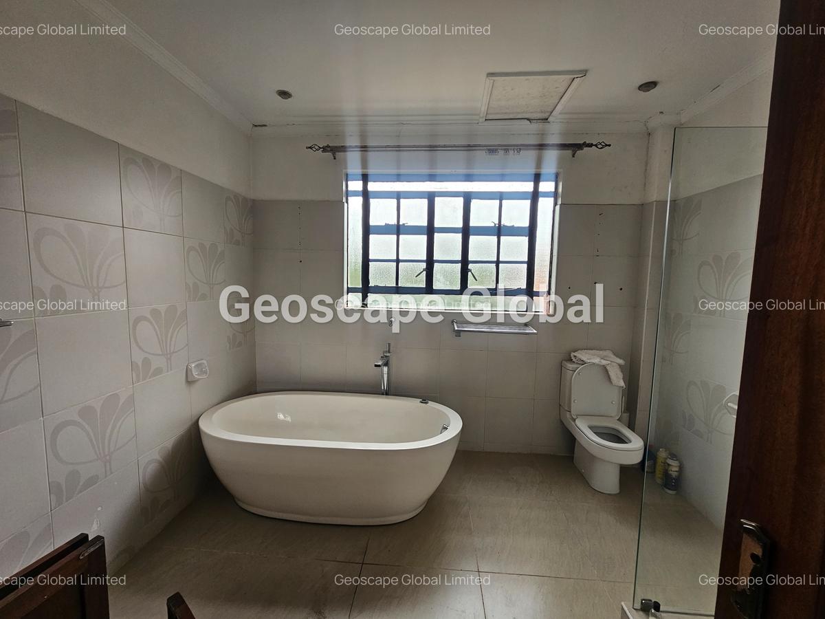 5 Bed Townhouse with En Suite in Lavington - 8