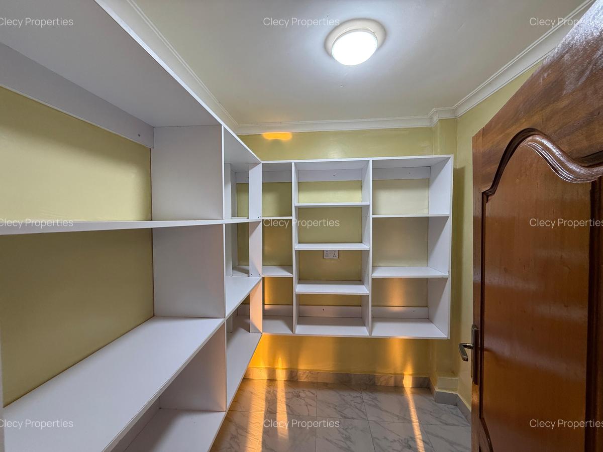 5 Bed House with En Suite at Bypass - 9