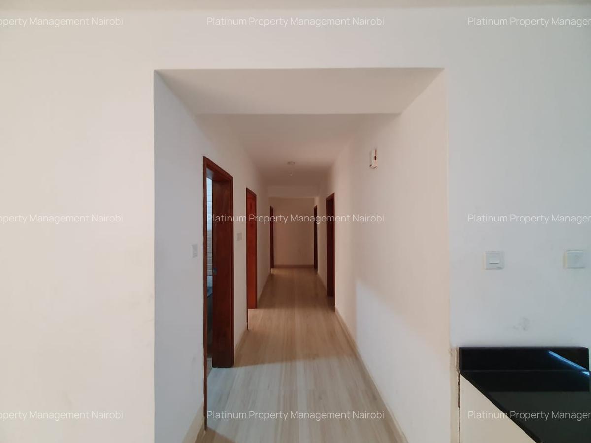 4 Bed Apartment with En Suite at Parklands - 5