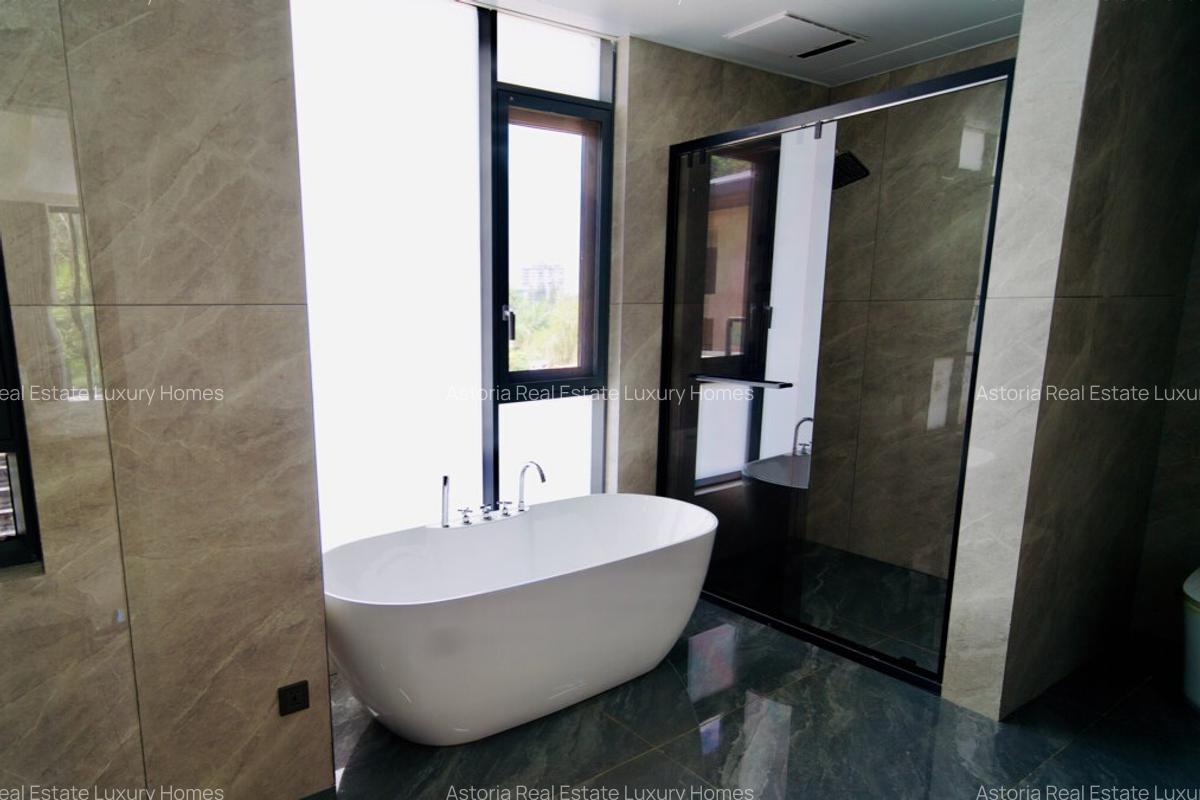 5 Bed Villa with En Suite at 2026-378 - 15