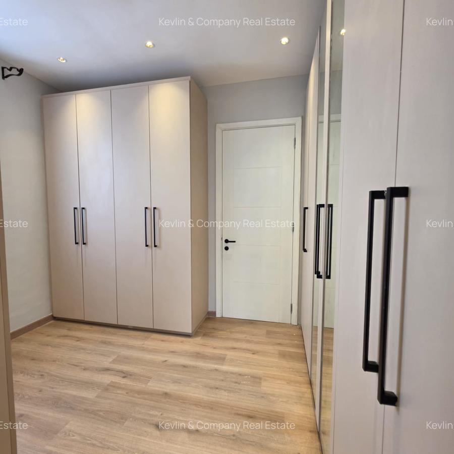 5 Bed Villa with En Suite in Lavington - 11