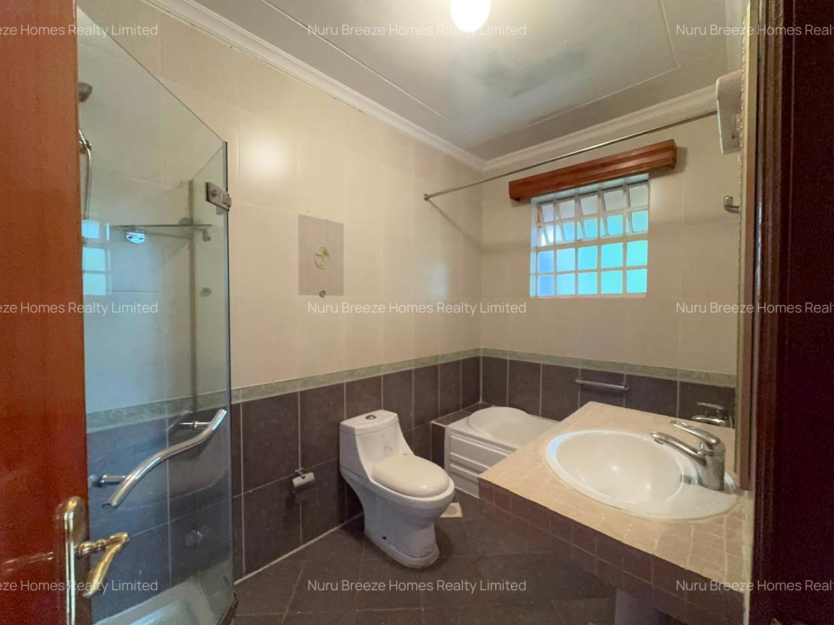 5 Bed Townhouse with En Suite in Kitisuru - 8