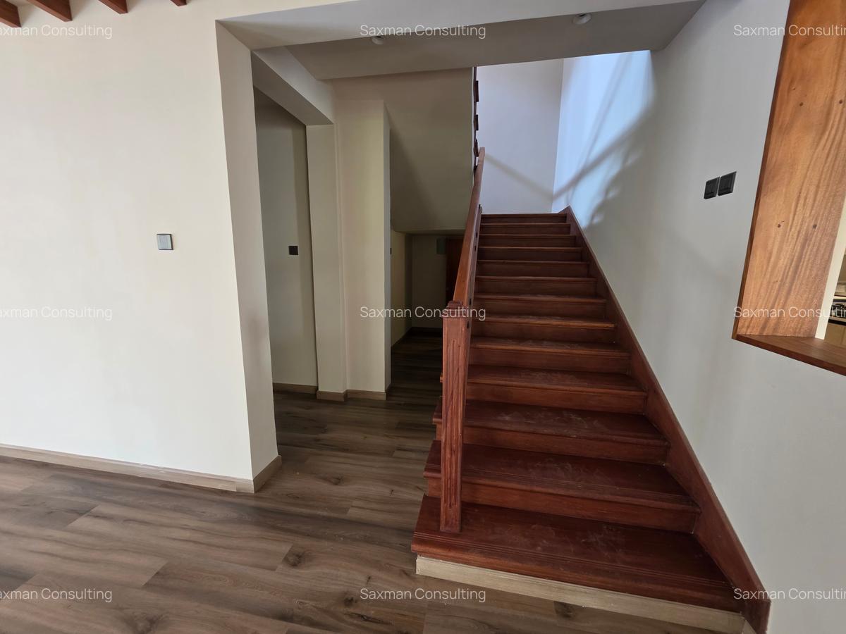 4 Bed Villa with En Suite in General Mathenge - 16