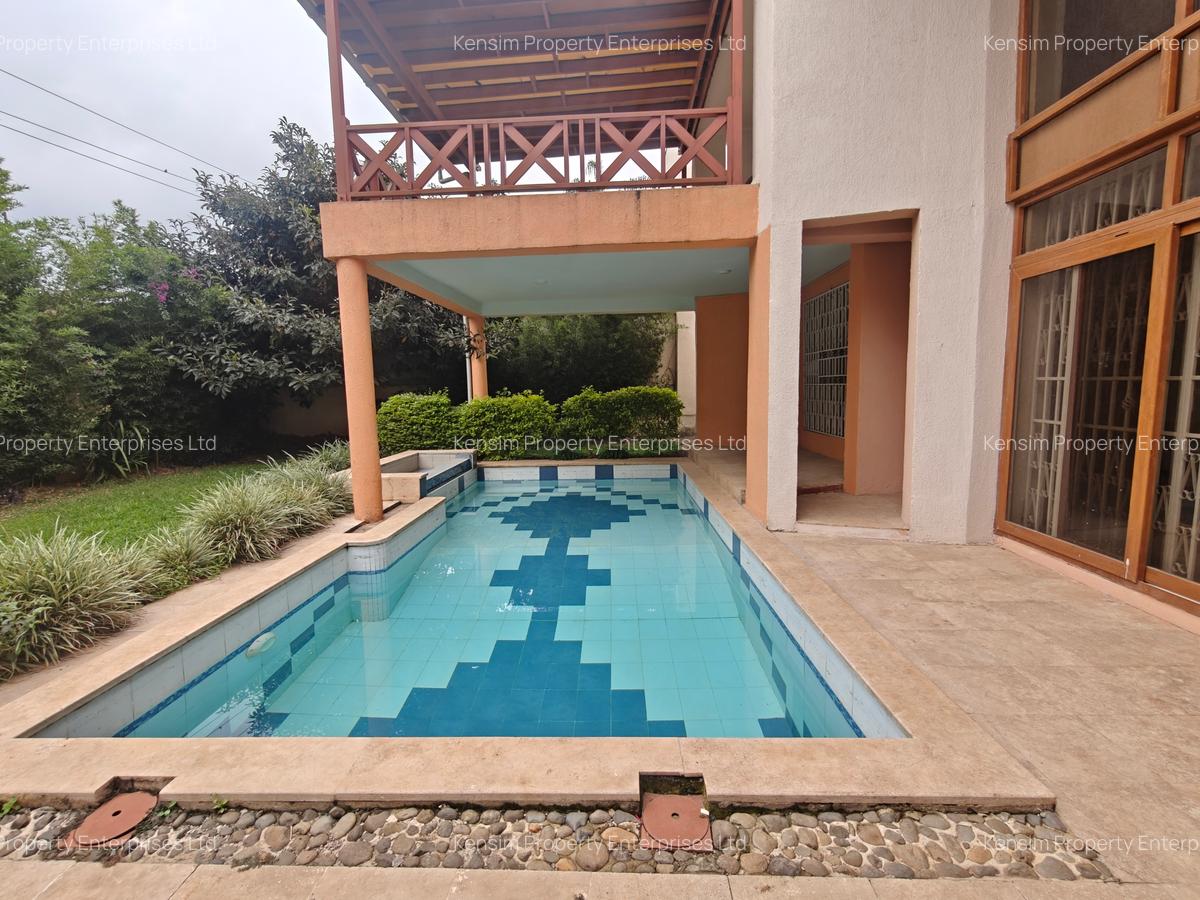 5 Bed Townhouse with En Suite in Lavington - 17