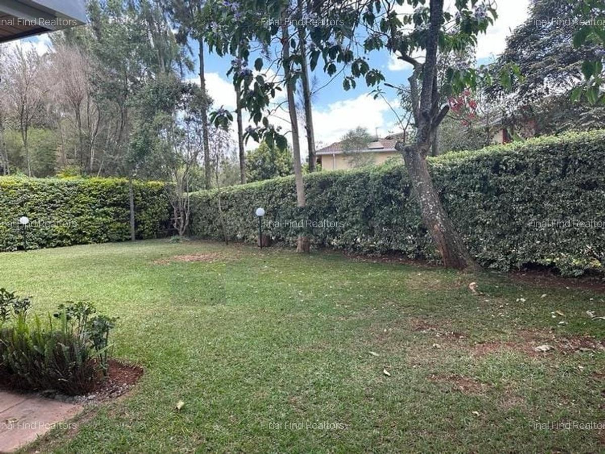 4 Bed Townhouse with En Suite in Ridgeways - 18